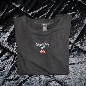 “Angel Baby” short sleeve fitted top!